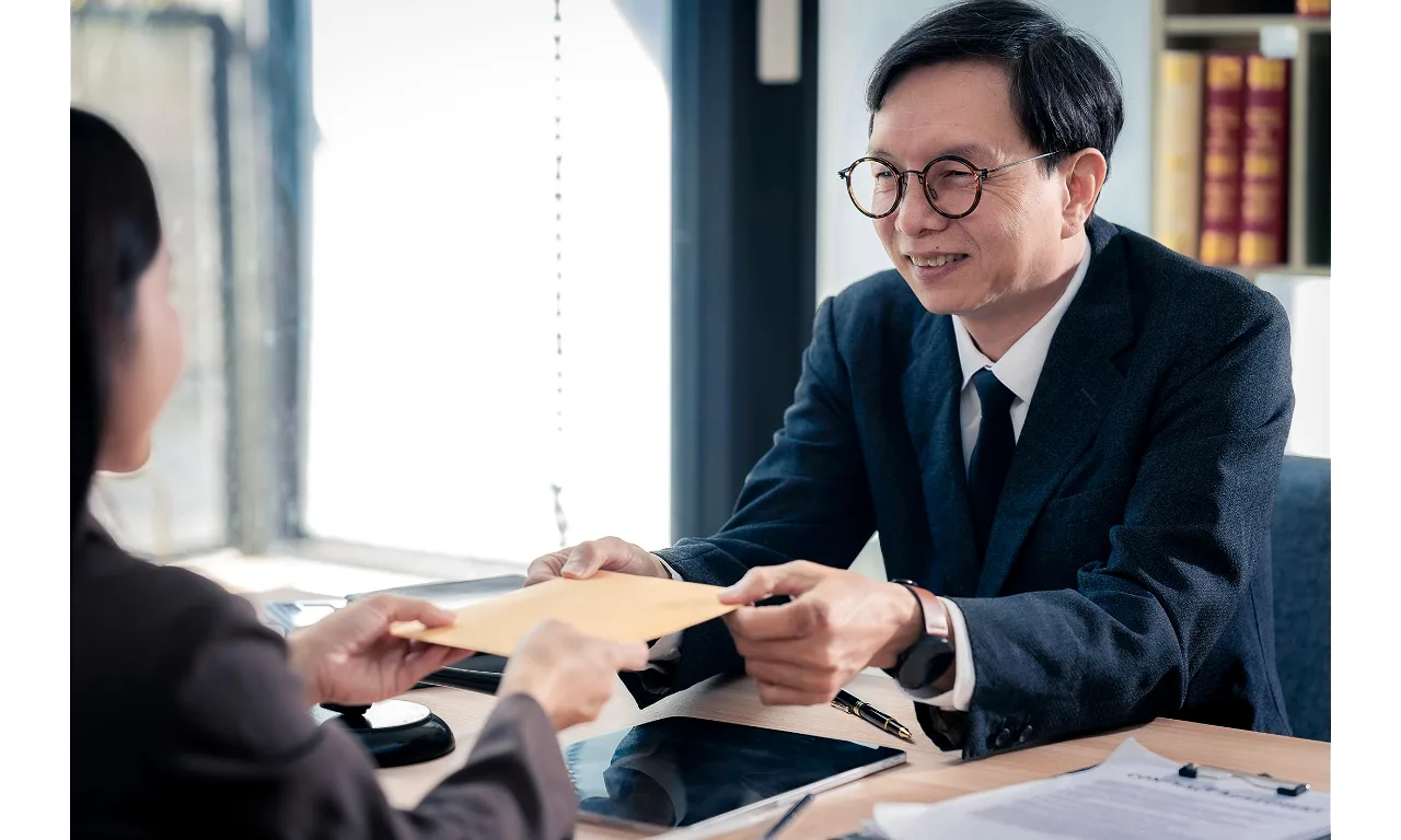 Injury Compensation Attorney: Complete Guide to Claims and Settlements